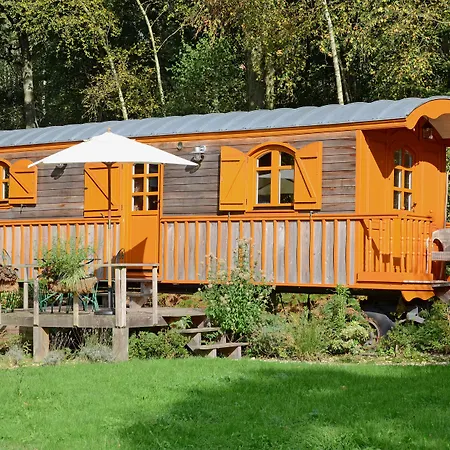 Domaine De La Mesange Bed and breakfast 3*