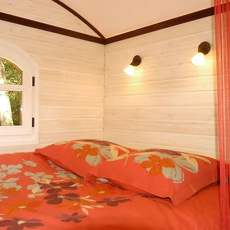 Domaine De La Mesange Bed and breakfast